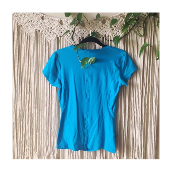 Ruched Blue Short Sleeve Sport Top - Picture 3 of 5